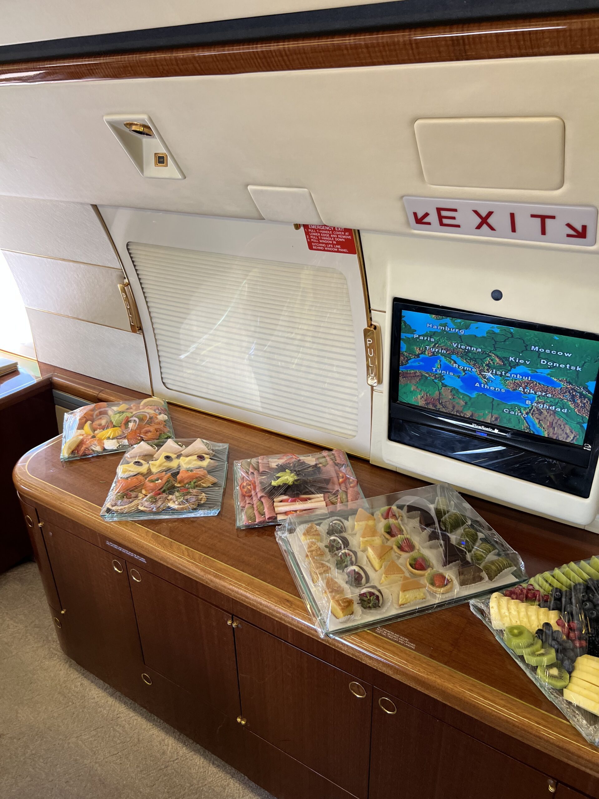 Private Jet On-board Catering - AREP Aviation Ltd. - 8