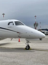 IMG_8480 Embraer Phenom 300E - AREP Aviation Ltd. - 7