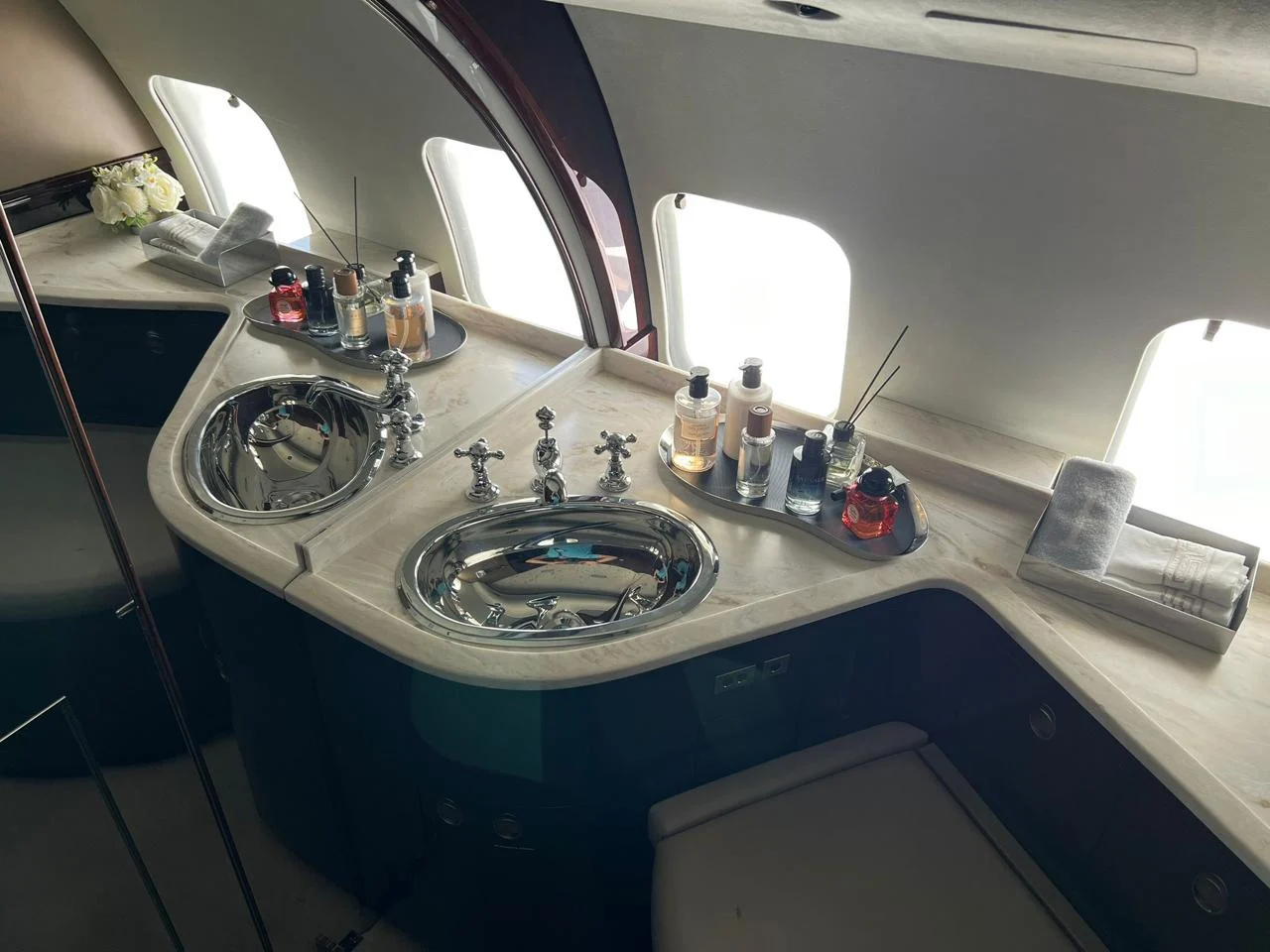 IMG-20241017-WA0042 Bombardier Global XRS - AREP Aviation Ltd. - 5