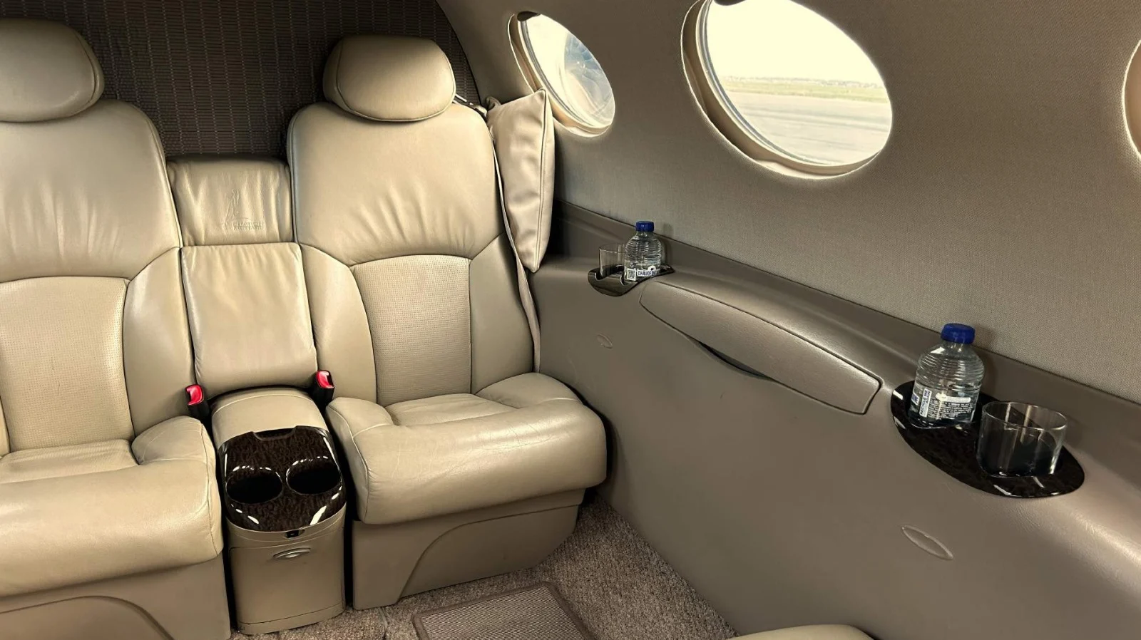 Cessna Citation Mustang - AREP Aviation Ltd. - 6