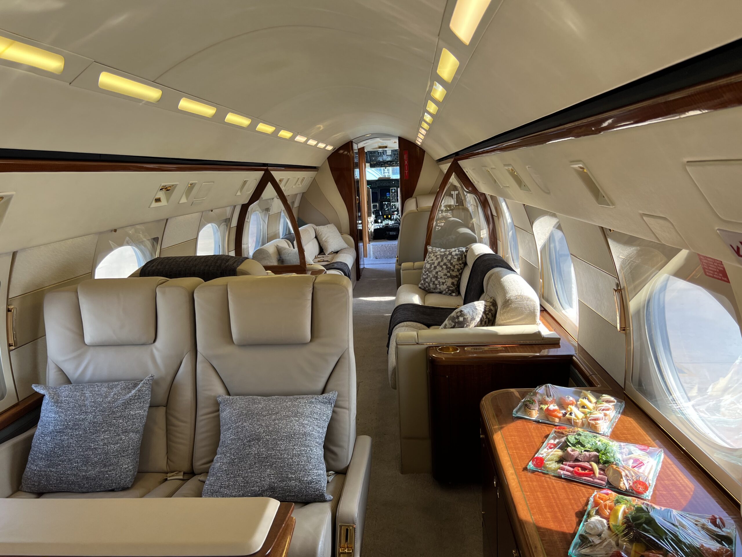 Gulfstream GIV-SP - AREP Aviation Ltd. - 5