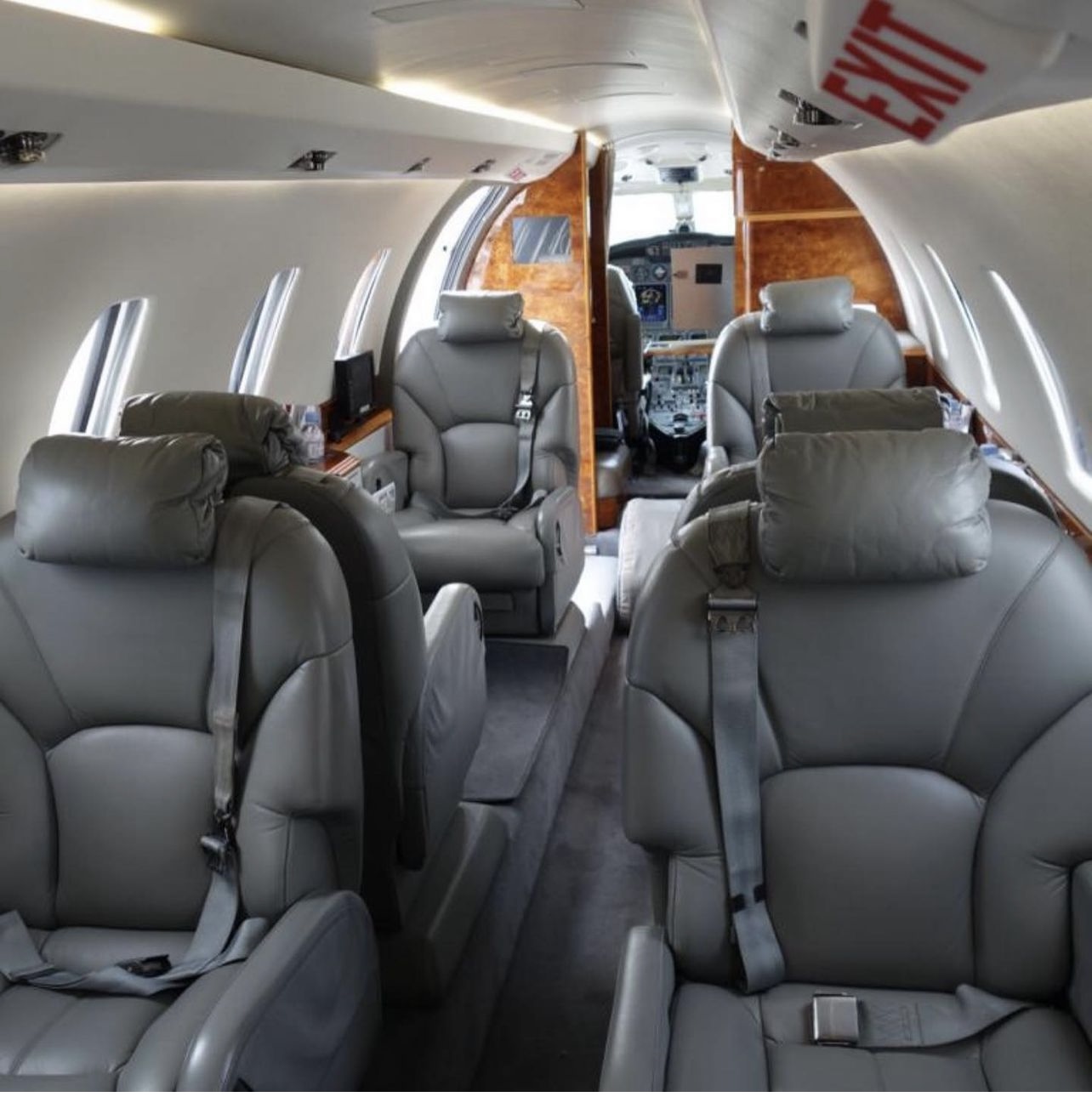 Cessna Citation 750 X - AREP Aviation Ltd. - 6