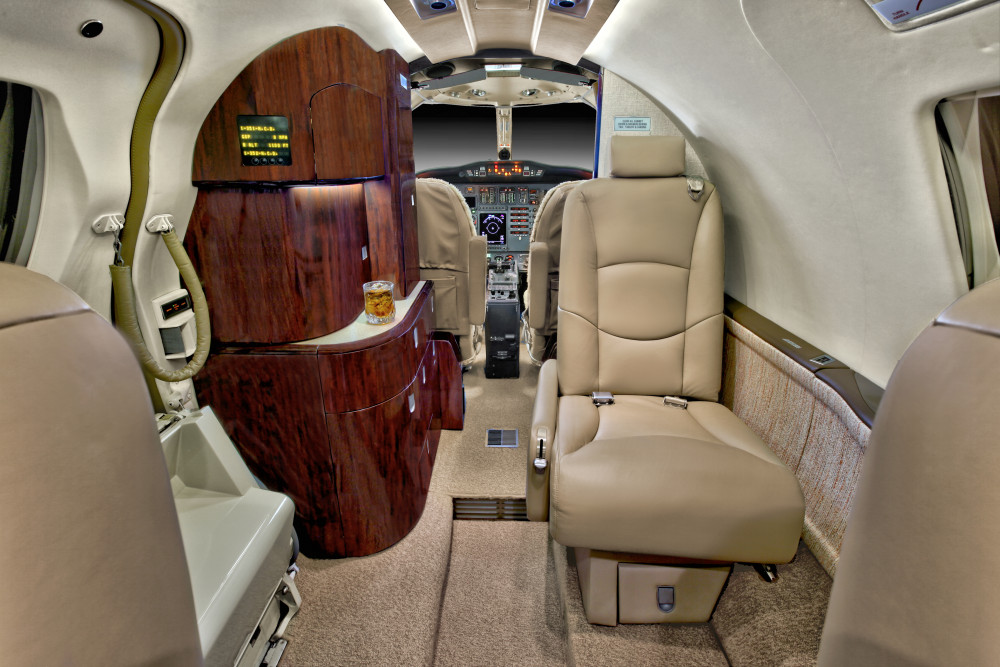 Cessna Citation 550 Bravo - AREP Aviation Ltd. - 6